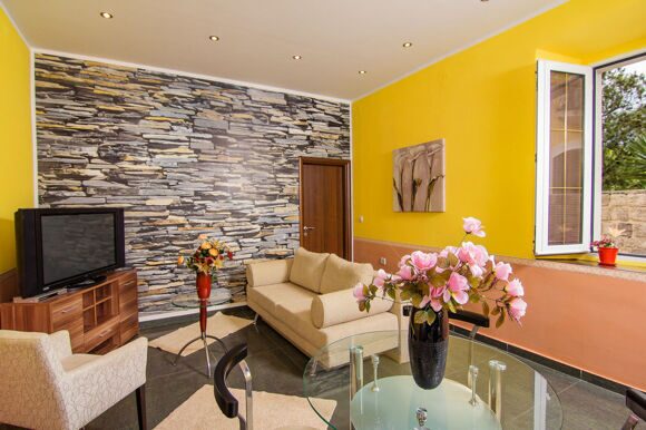 HOUSE DOBROTA APARTMENT 1 (2)